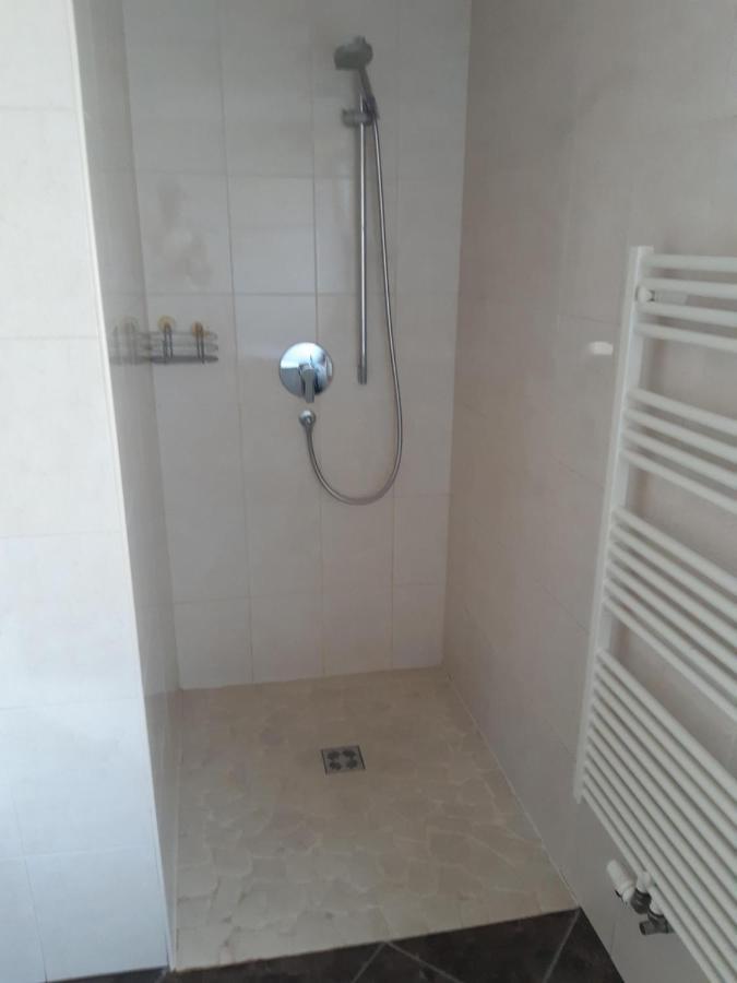 Gertis Appartment Top 1 Стум Екстериор снимка